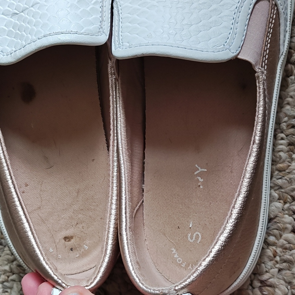 Sperry White w/ Rose Gold Accent Slip-On Sneakers Size 9 - Picture 5 of 7